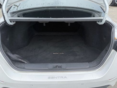 Used 2022 Nissan Sentra SR w/ Electronics Package FWD image 15