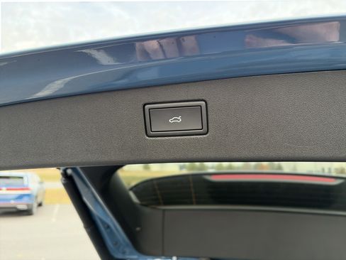 New 2026 Volkswagen Tiguan SE R-Line image 19