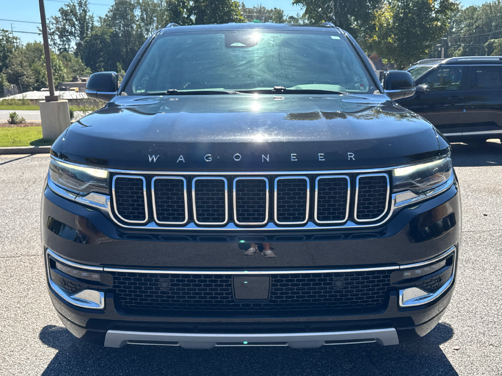 Used 2023 Jeep Wagoneer L Series II AWD/4WD image 29