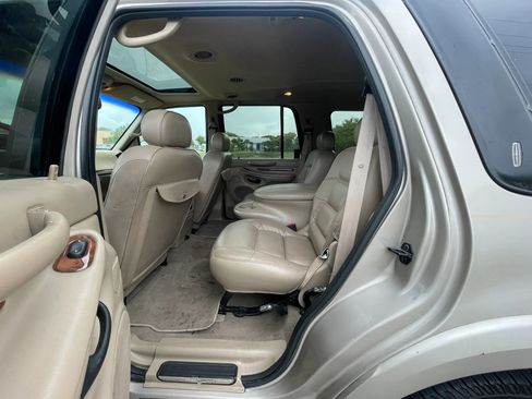 Used 2001 Lincoln Navigator 4WD image 23