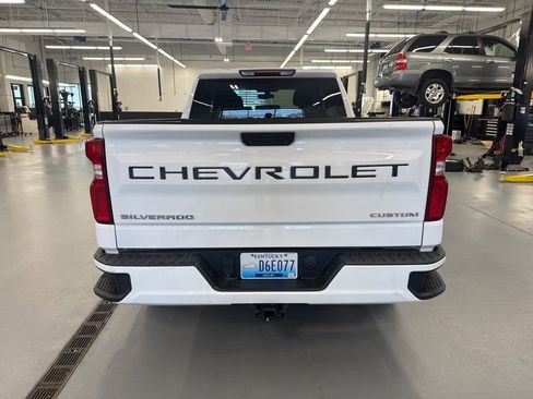 Used 2020 Chevrolet Silverado 1500 Custom w/ Custom Value Package AWD/4WD image 6