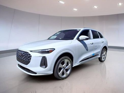 New 2025 Audi Q5 Premium Plus image 4