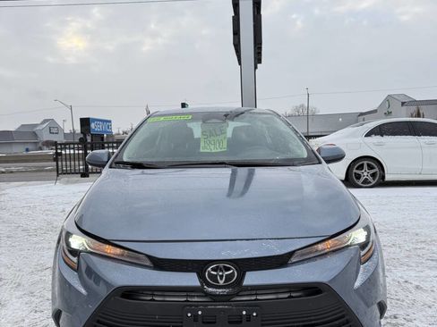 Used 2024 Toyota Corolla LE image 2