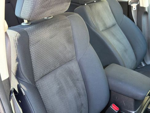 Used 2015 Honda CR-V LX image 9