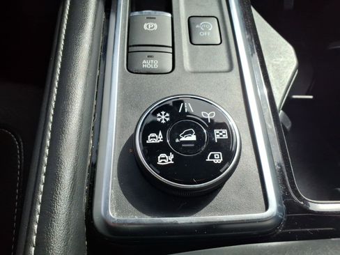 Used 2022 Nissan Pathfinder SL w/ SL Premium Package image 15