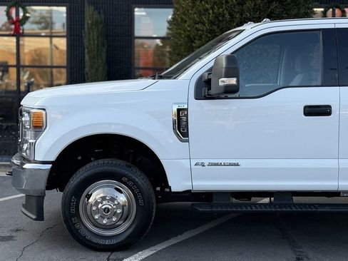 Used 2022 Ford F350 XLT image 10