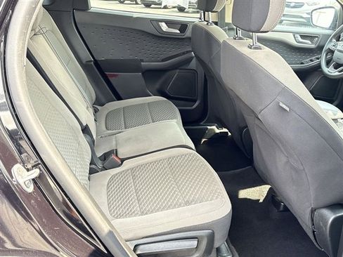 Used 2020 Ford Escape SE image 25