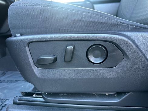 Used 2024 Chevrolet Silverado 1500 Custom image 25