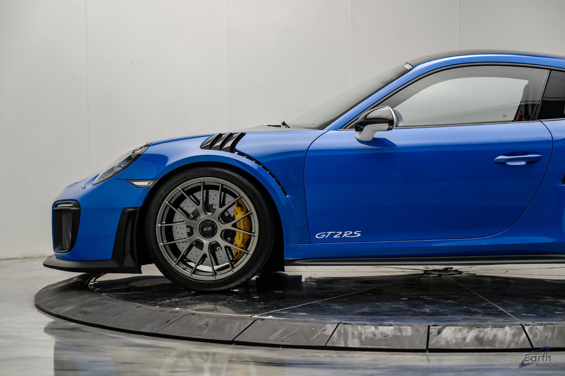 Used 2019 Porsche 911 GT2 RS RWD image 10