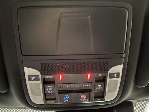 Certified 2020 Acura TLX Type S PMC Edition image 9