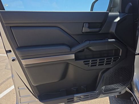 New 2026 Toyota 4Runner SR5 AWD/4WD image 17