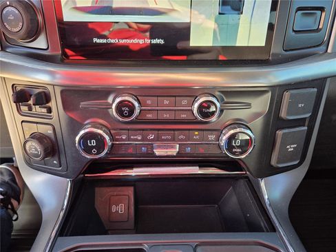 Used 2021 Ford F150 Lariat w/ Trailer Tow Package image 16