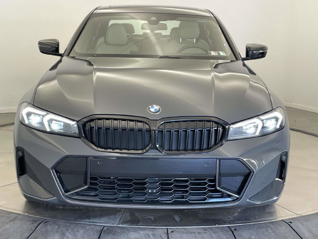 Used 2026 BMW 330i xDrive Sedan w/ M Sport Package AWD/4WD image 8