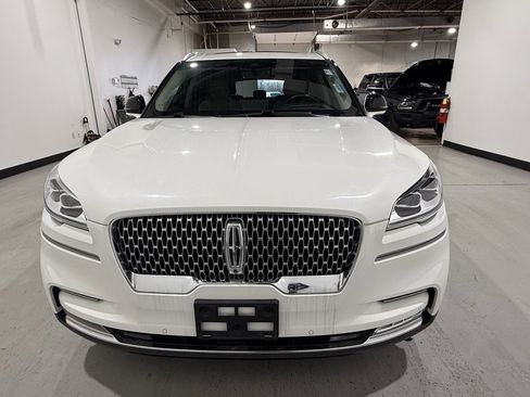 Used 2020 Lincoln Aviator Reserve w/ Equipment Group 202A image 3