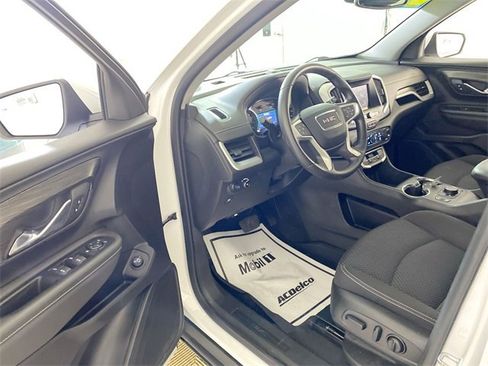 Used 2023 GMC Terrain SLE w/ Driver Convenience Package image 27