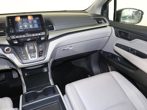 Used 2023 Honda Odyssey EX-L image 11