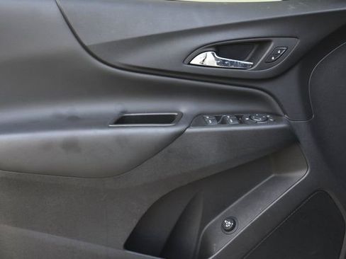 Used 2024 Chevrolet Equinox LT w/ Driver Convenience Package AWD/4WD image 18