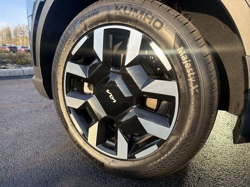 New 2027 Kia Telluride S image 8