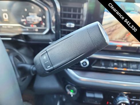 Used 2025 GMC Sierra 1500 SLT image 39