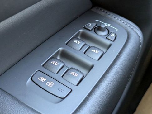 New 2025 Volvo XC60 B5 Plus w/ Climate Package image 24