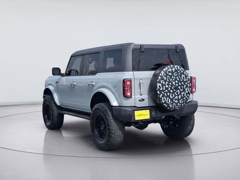 Used 2024 Ford Bronco Outer Banks AWD/4WD image 6