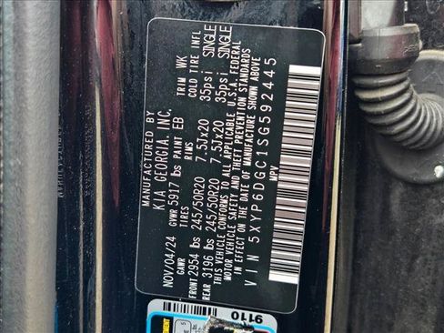 Used 2025 Kia Telluride S AWD/4WD image 18