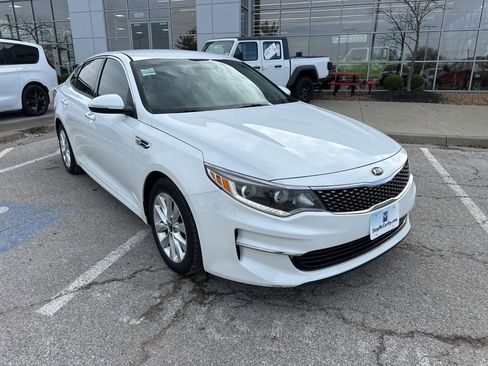 Used 2017 Kia Optima EX image 7