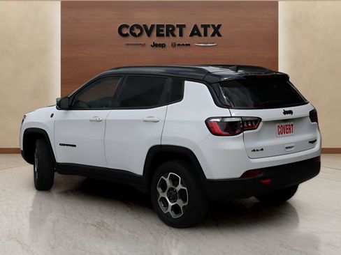 Used 2022 Jeep Compass Trailhawk AWD/4WD image 3