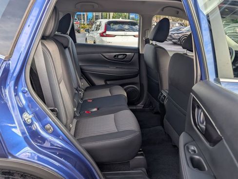 Used 2019 Nissan Rogue S image 17