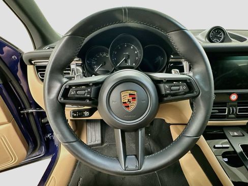 Certified 2026 Porsche Macan AWD/4WD image 12