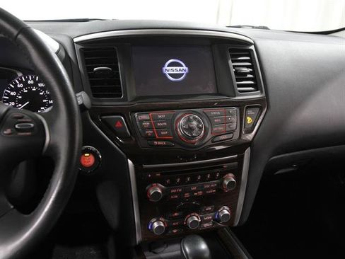 Used 2014 Nissan Pathfinder Platinum w/ Platinum Premium Package image 9