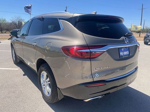Used 2020 Buick Enclave Essence w/ Sound and Sites Package image 3