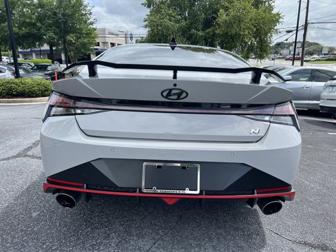 Used 2022 Hyundai Elantra N w/ Preferred Accessory Package FWD image 4