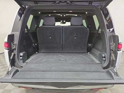 Used 2022 Rivian R1S Launch Edition image 15