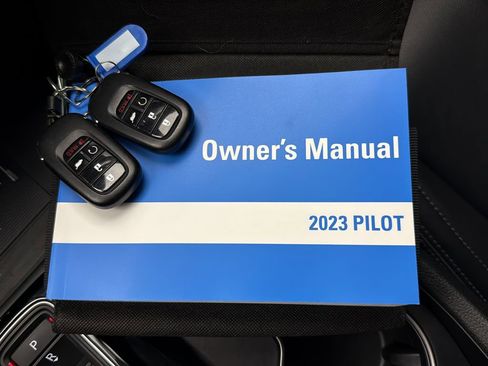 Certified 2023 Honda Pilot Touring image 34