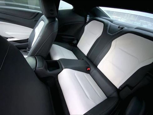 Used 2020 Chevrolet Camaro LT w/ RS Package image 18