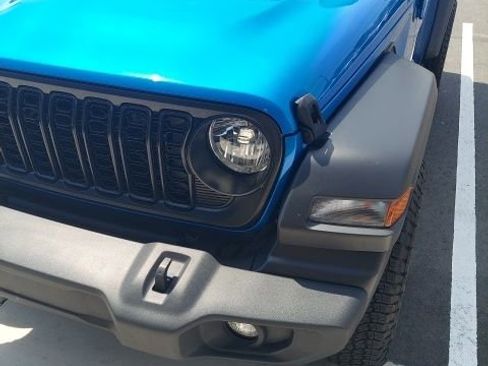 Used 2024 Jeep Wrangler Sport S image 13