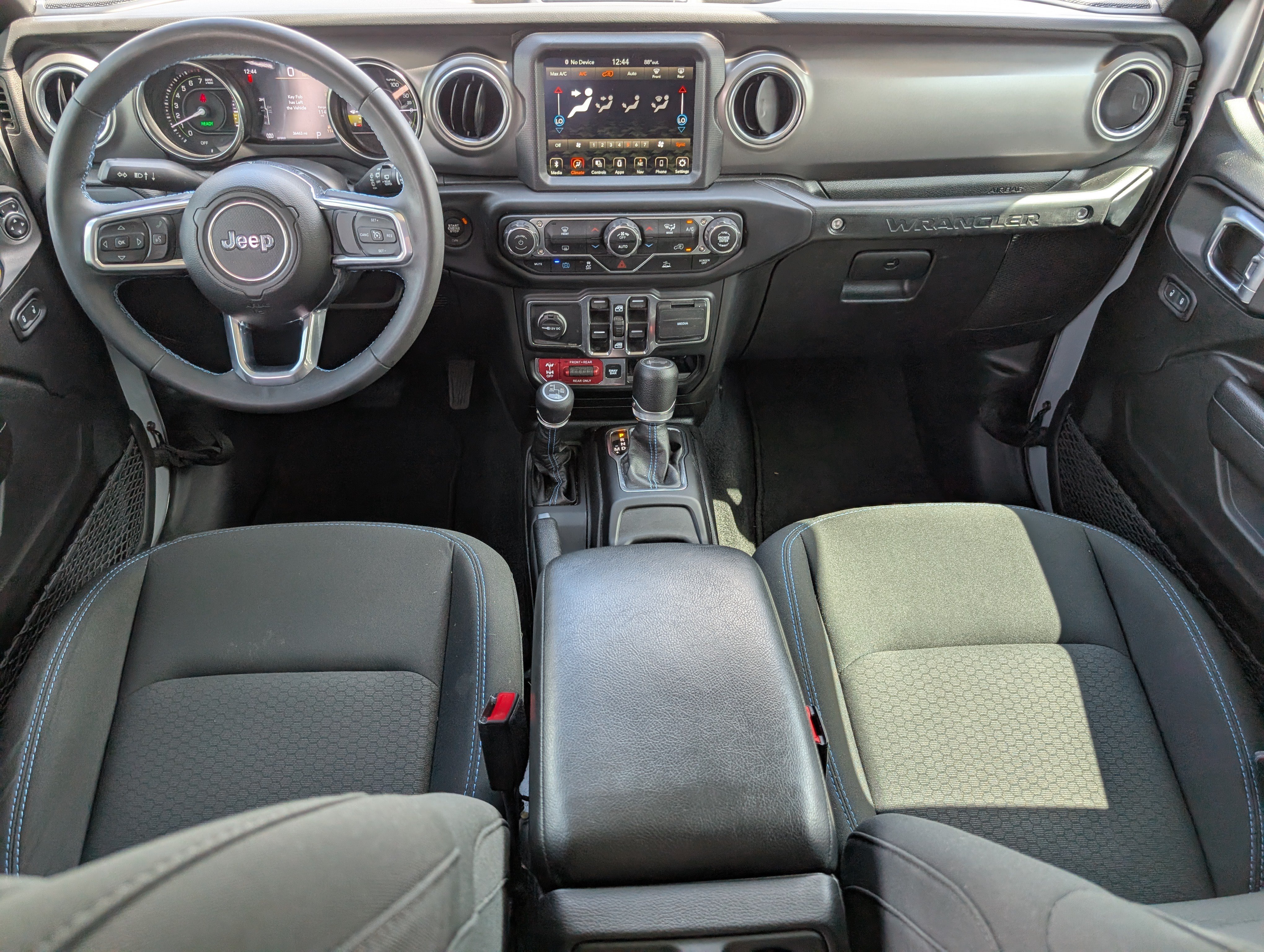 Used 2023 Jeep Wrangler Unlimited Rubicon 4xe AWD/4WD image 5