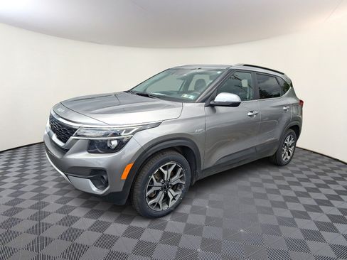 Used 2022 Kia Seltos EX AWD/4WD image 3