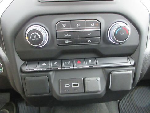 Certified 2024 Chevrolet Silverado 1500 Custom w/ Turbomax Blackout Package image 27