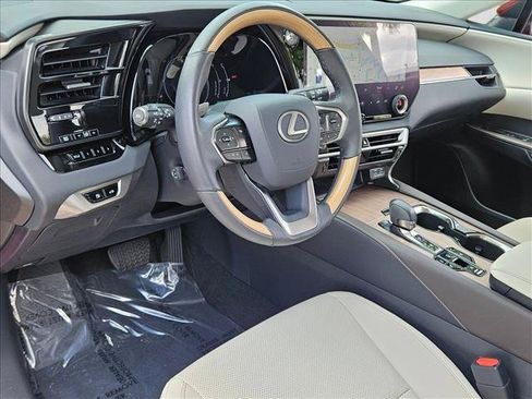 Used 2024 Lexus RX 350h w/ Cold Area Package AWD/4WD image 10