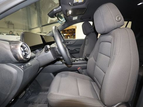 Used 2026 Chevrolet Equinox LT FWD image 23