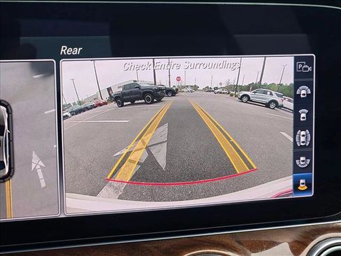 Used 2018 Mercedes-Benz E 300 image 13