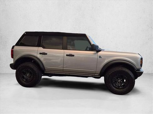 Used 2023 Ford Bronco Black Diamond w/ Sasquatch Package AWD/4WD image 4