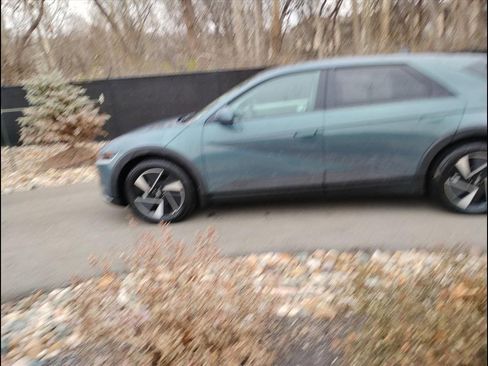 New 2026 Hyundai Ioniq 5 SE image 3