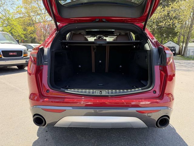 Used 2023 Alfa Romeo Stelvio Ti AWD/4WD image 17