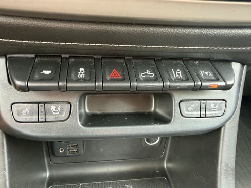 Used 2019 GMC Canyon Denali AWD/4WD image 16