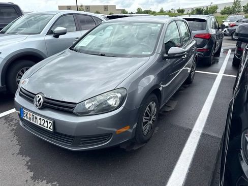 Used 2013 Volkswagen Golf 4-Door FWD image 3