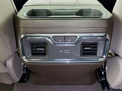 New 2026 GMC Sierra 1500 SLT image 14