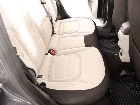 Used 2022 Jeep Renegade Latitude w/ Convenience Group image 16